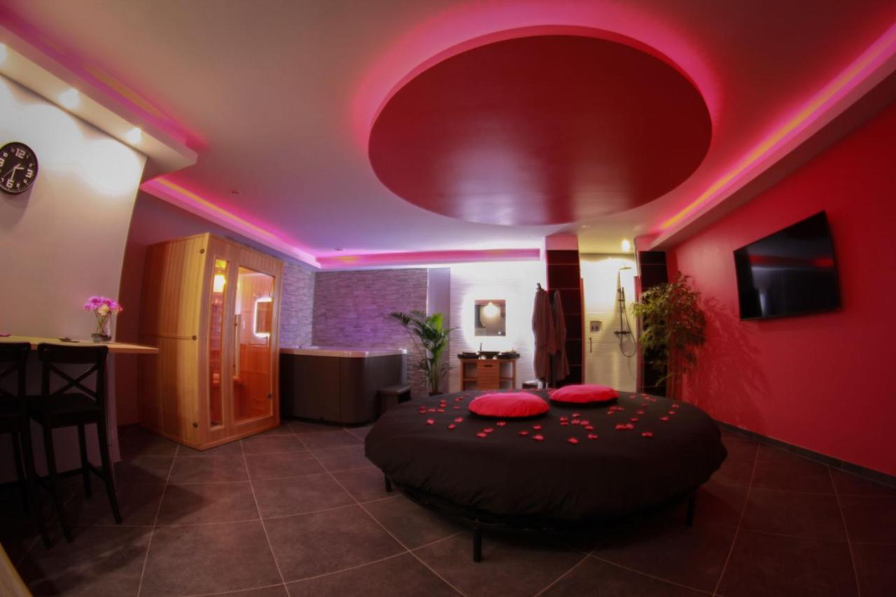 Nuit Vip Spa Sauna Privatif Le Rove Zewnętrze zdjęcie